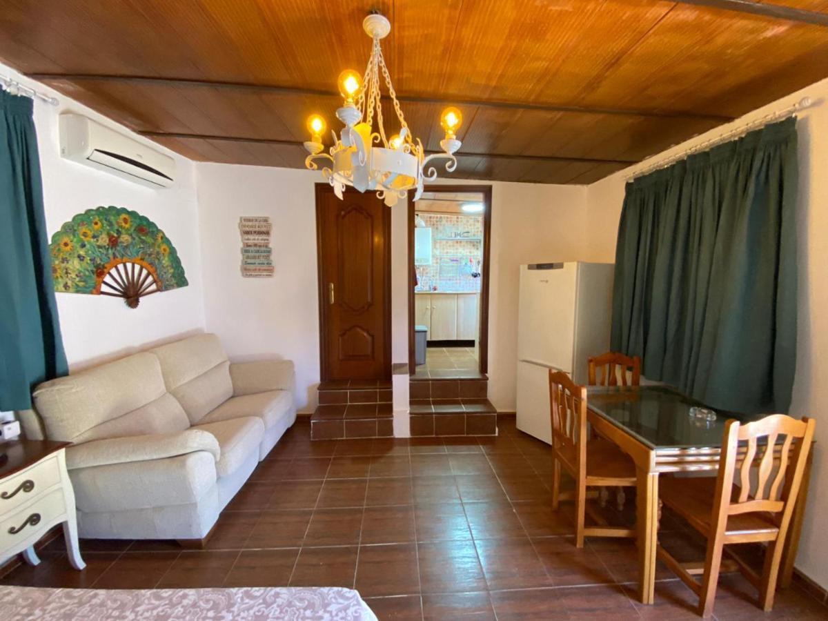 Estudio Coqueto Con Cocina, Bano Y Piscina De Temporada Compartida, A 8Km De Cordoba, En Plena Sierra,By Trassierrarooms Esterno foto