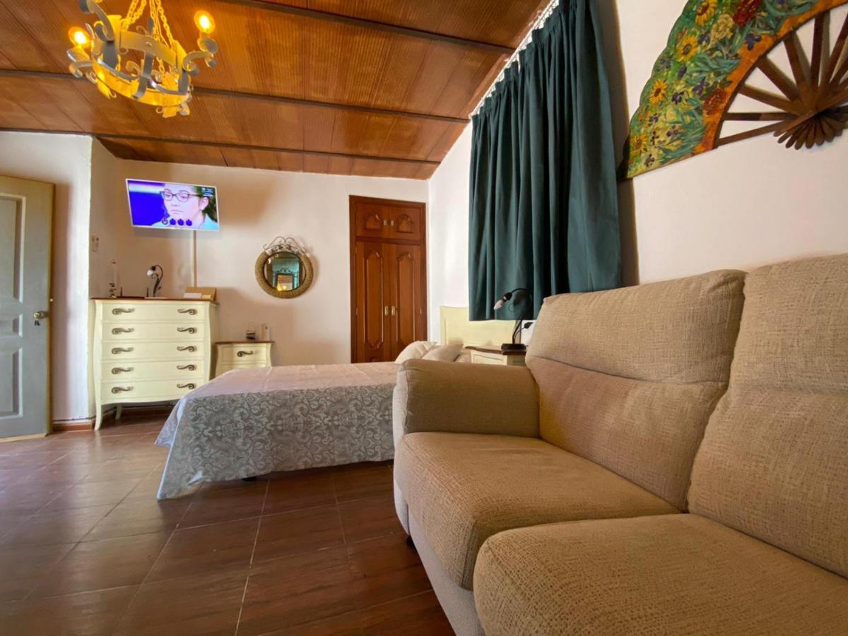 Estudio Coqueto Con Cocina, Bano Y Piscina De Temporada Compartida, A 8Km De Cordoba, En Plena Sierra,By Trassierrarooms Esterno foto